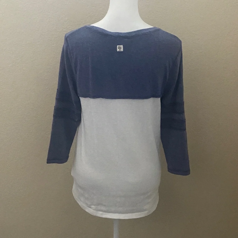 Billabong Women's Blue and White 3/4 Sleeve Tee. Soft and cozy. Size S.